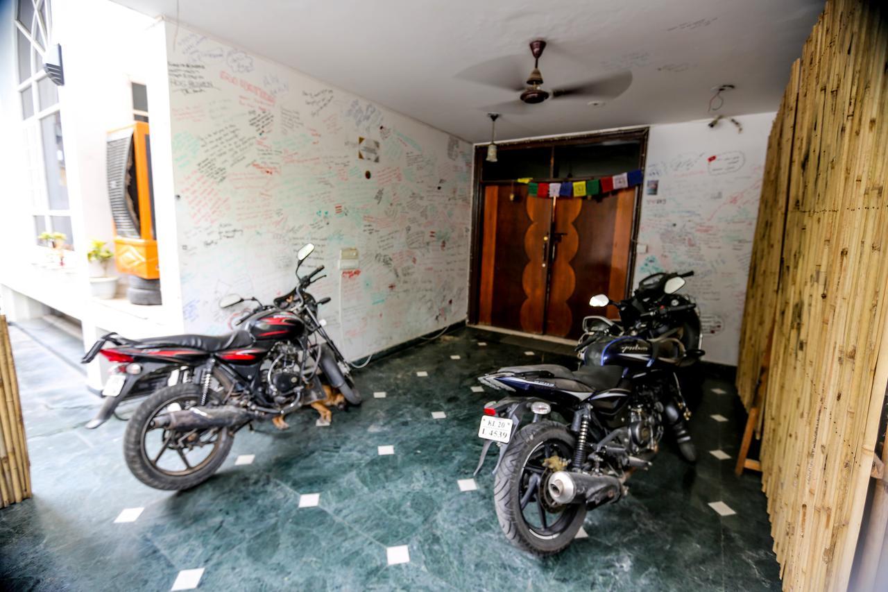 Hog - Hostel Нью-Делі Екстер'єр фото